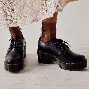 Dr. Martens Leona Lo Lace Up Shoes Size 9